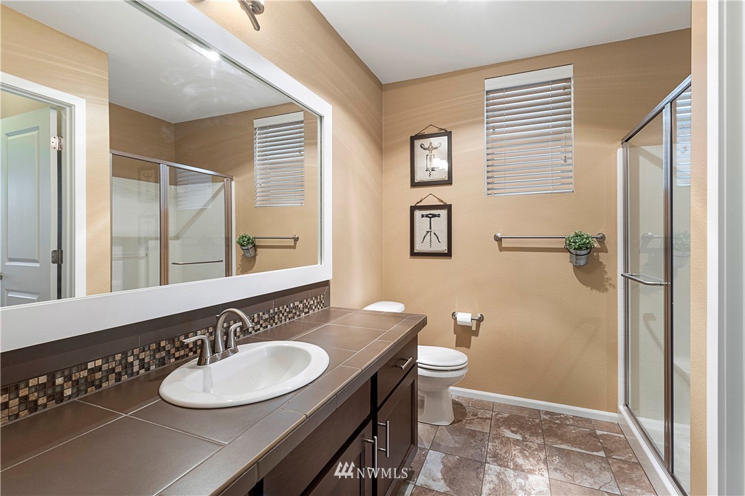 6632 High Point Drive Southwest Seattle, WA 98126 - Photo 7 of 39 Gallery Image 7