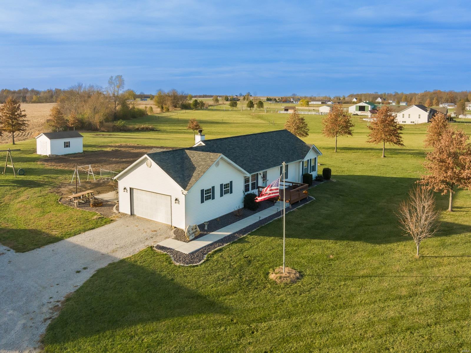 5461 G Road, Waterloo, IL 62298 Compass