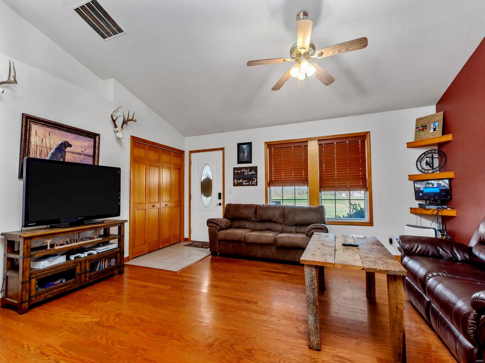 5461 G Road Waterloo, IL 62298 - Photo 13 of 48