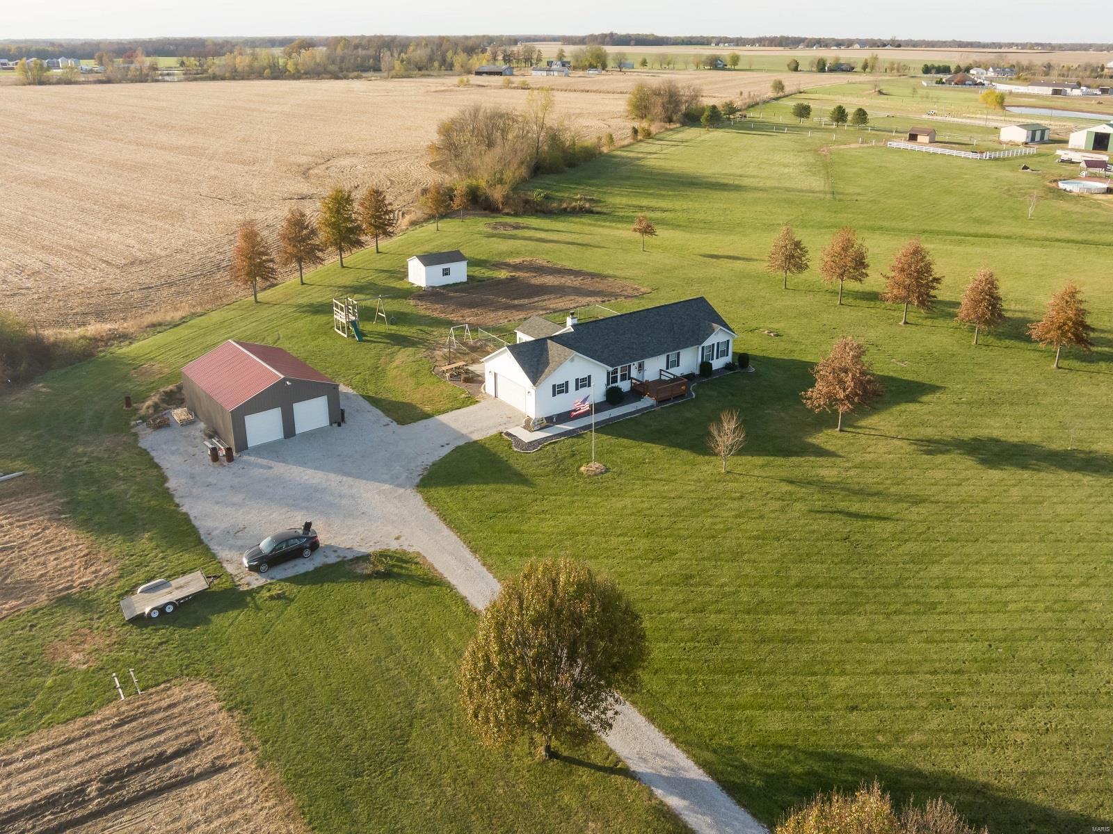 5461 G Road Waterloo, IL 62298 - Photo 2 of 48