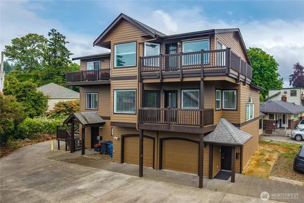 $799,999 | 330 East Bay Drive Northeast, Olympia, WA 98506