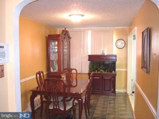1615 Pennington Road Philadelphia, PA 19151 - Photo 4 of 6 Living Room