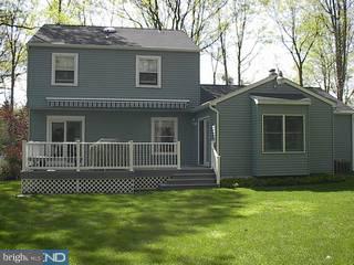 44 New Road Tabernacle, NJ 08088 - Photo 5 of 6 a front view of a house with a garden