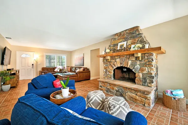 $5,900 | 904 Southeast 12th Street, Deerfield Beach, FL 33441