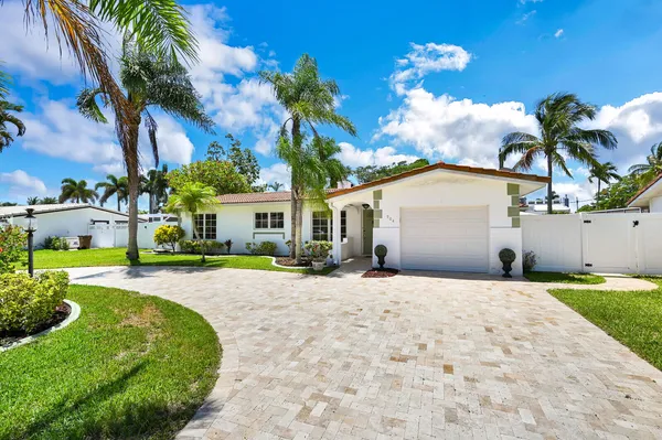 $5,900 | 904 Southeast 12th Street, Deerfield Beach, FL 33441