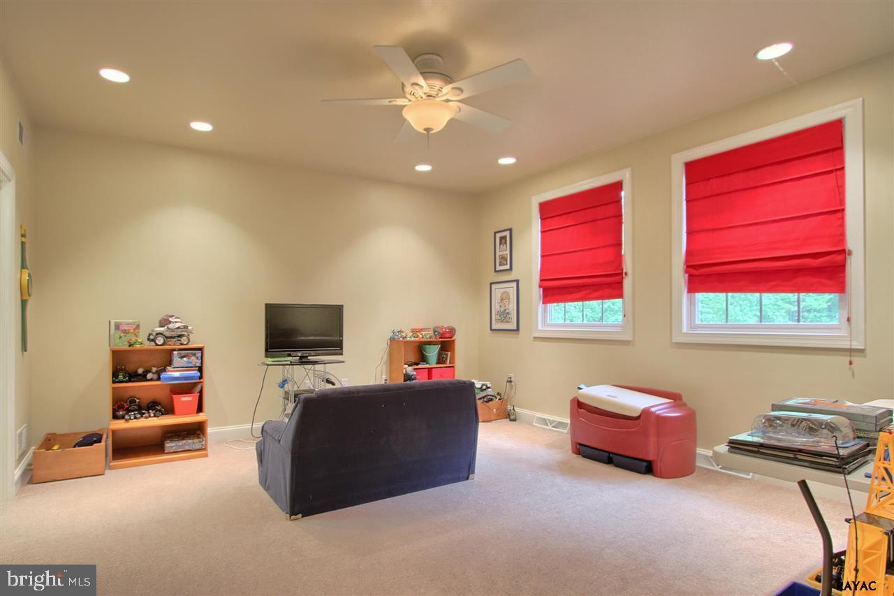 629 Owen Road York, PA 17403 - Photo 23 of 36 Gallery Image 23