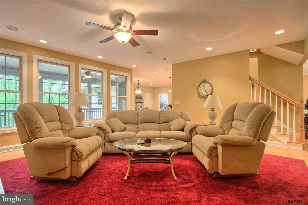 629 Owen Road York, PA 17403 - Photo 6 of 36 Gallery Image 6