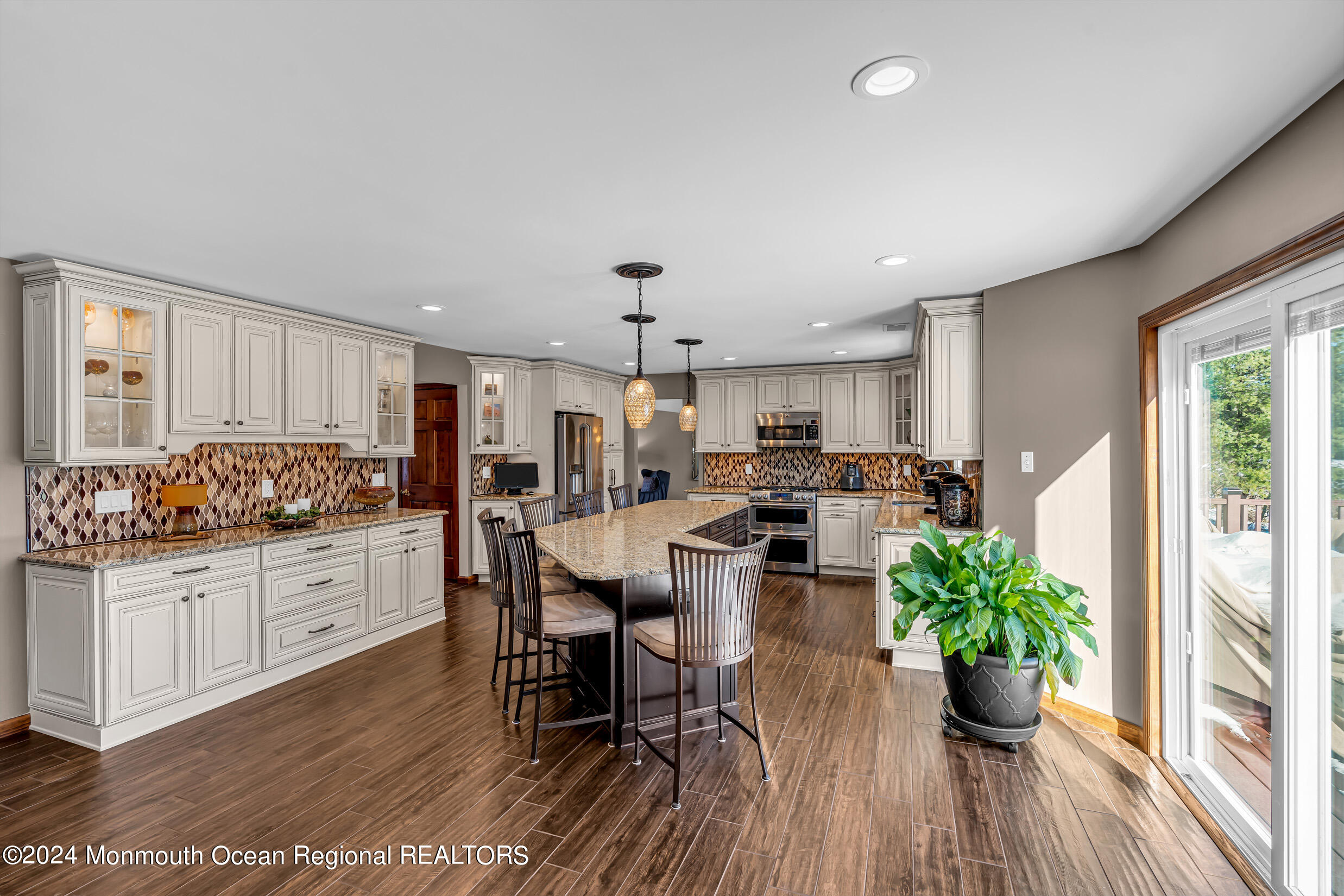 63 West Shenendoah Road Howell, NJ 07731 - Photo 42 of 107 5 (38)