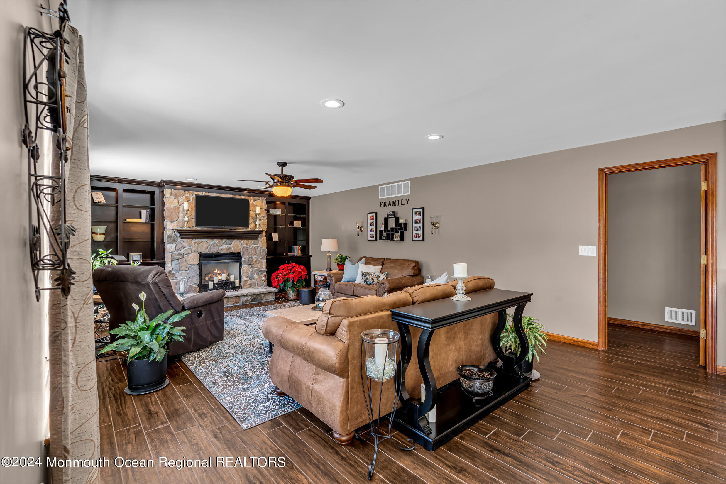 63 West Shenendoah Road Howell, NJ 07731 - Photo 44 of 107 5 (41)