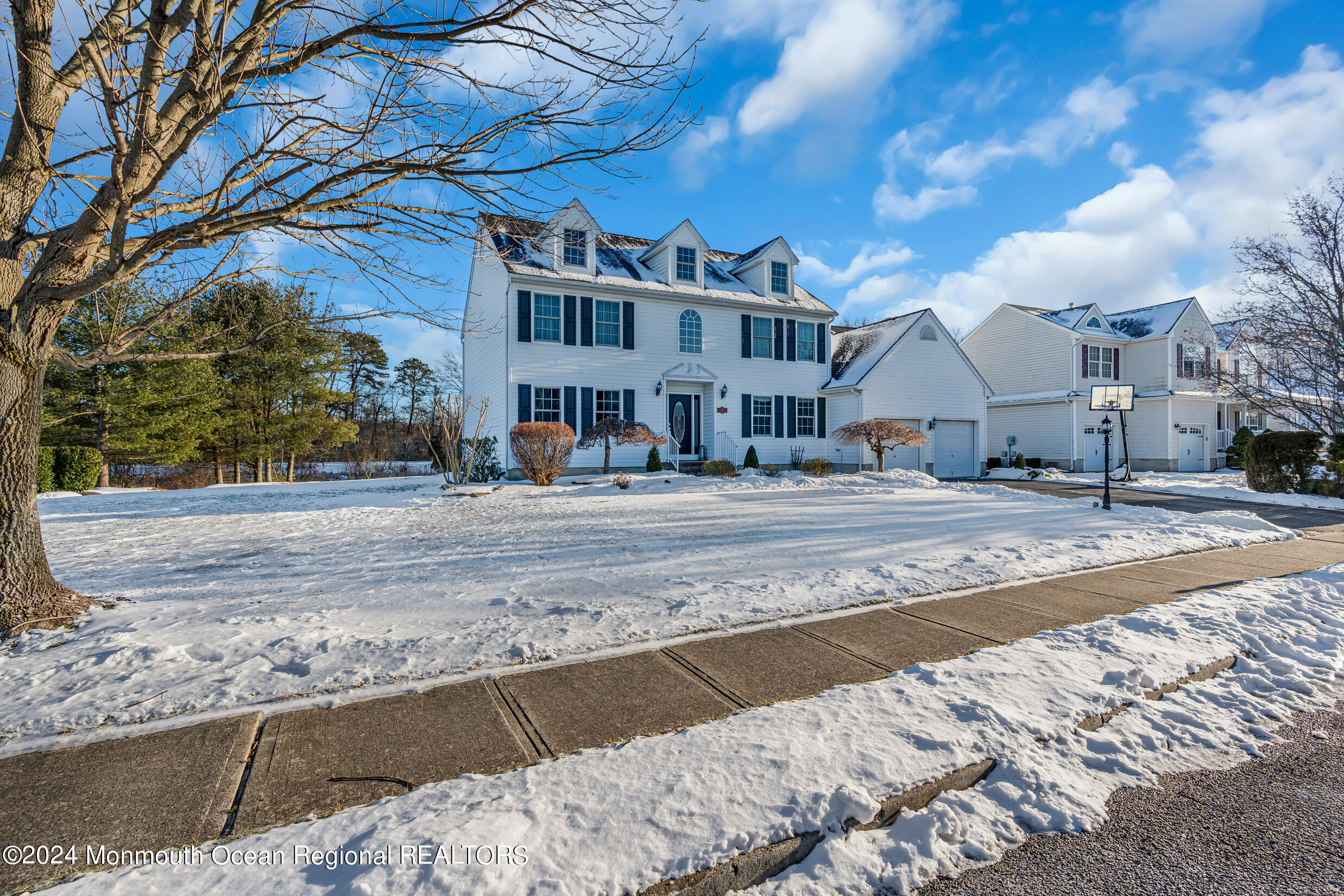 63 West Shenendoah Road Howell, NJ 07731 - Photo 5 of 107 3 (3)