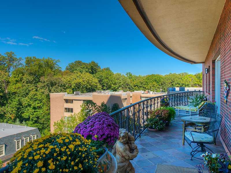 2724 Peachtree Road, Unit 402 Atlanta, GA 30305 - Photo 1 of 1 View.