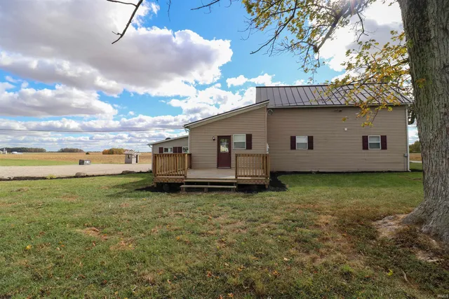 $249,900 | 8829 South 27th Highway, Portland, IN 47371