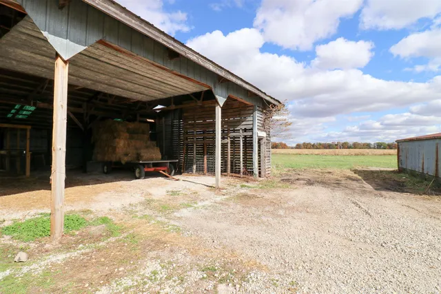 $249,900 | 8829 South 27th Highway, Portland, IN 47371