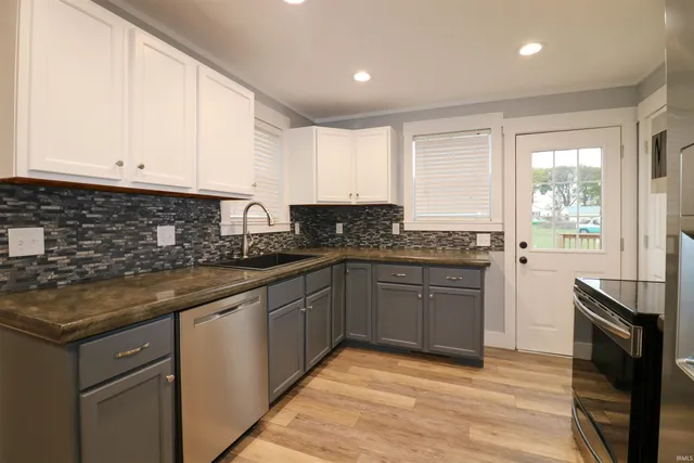 $249,900 | 8829 South 27th Highway, Portland, IN 47371