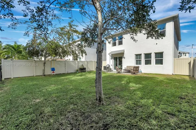 $4,500 | 1827 Lake Cove Drive, Lake Worth, FL 33460