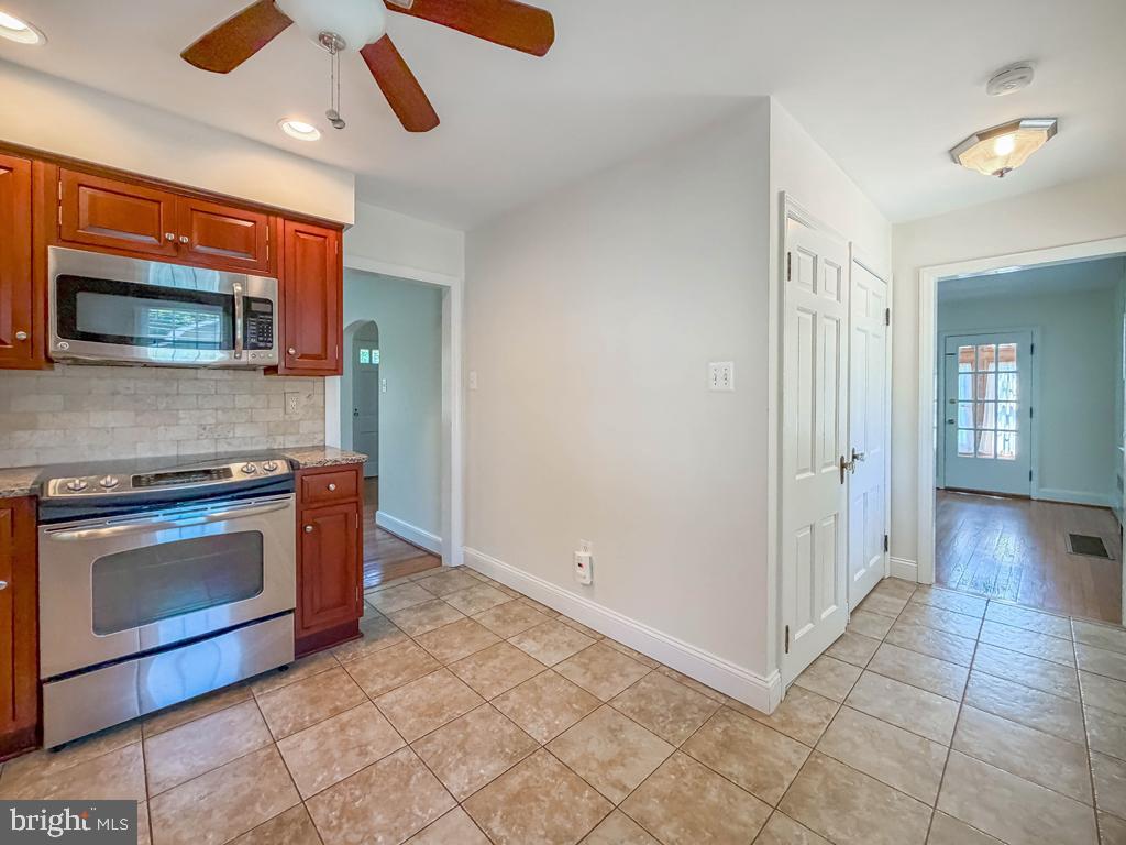 1237 Pine Grove Road Yardley, PA 19067 - Photo 16 of 43