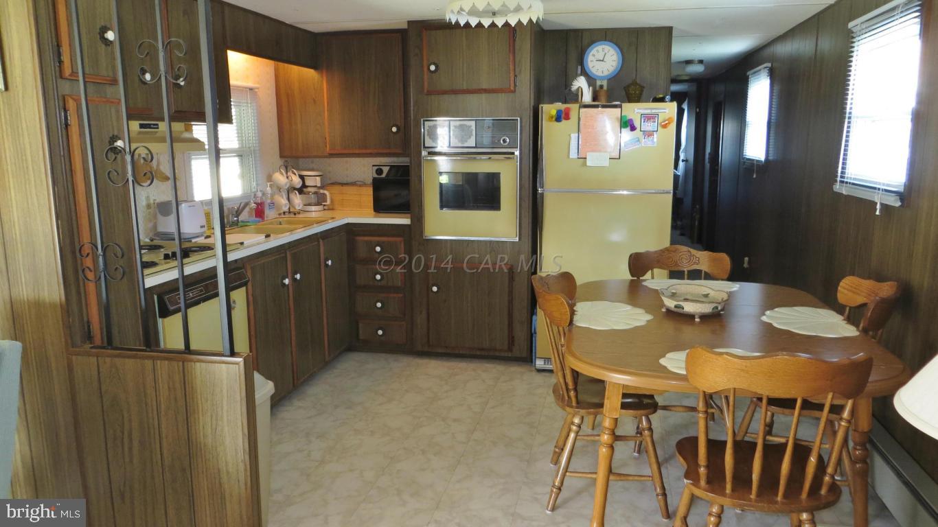 13335 Colonial Road Ocean City, MD 21842 - Photo 12 of 42 Gallery Image 12