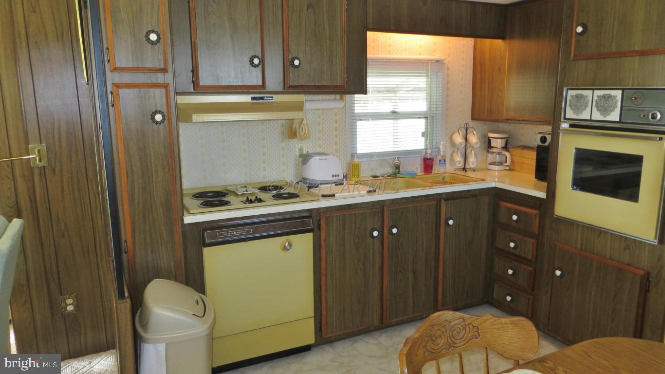 13335 Colonial Road Ocean City, MD 21842 - Photo 13 of 42 Gallery Image 13
