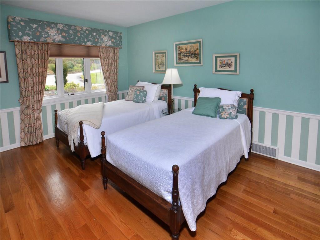 24 Holland Road Churchill, PA 15235 - Photo 15 of 25 Gallery Image 15