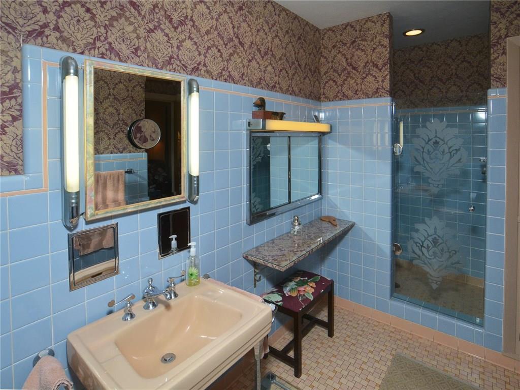 24 Holland Road Churchill, PA 15235 - Photo 21 of 25 Gallery Image 21