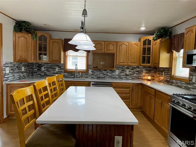 $237,500 | 506 East Bertolino Avenue, Nokomis, IL 62075