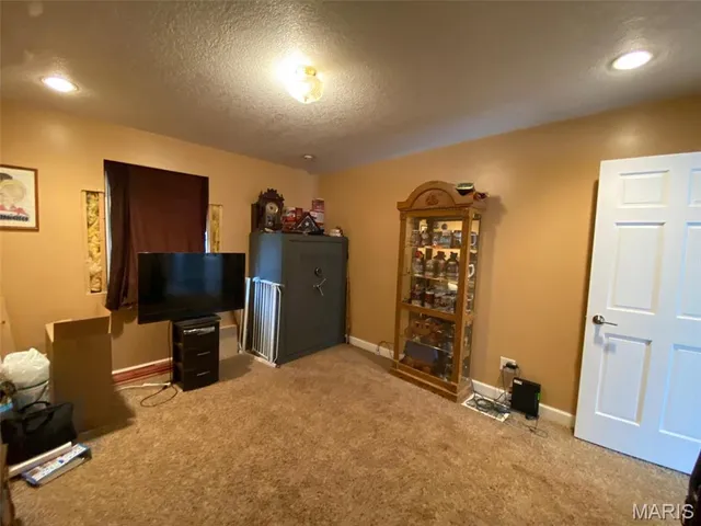 $237,500 | 506 East Bertolino Avenue, Nokomis, IL 62075