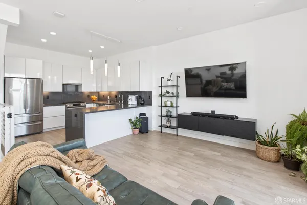 $1,149,000 | 21 Kirkwood Avenue, San Francisco, CA 94124