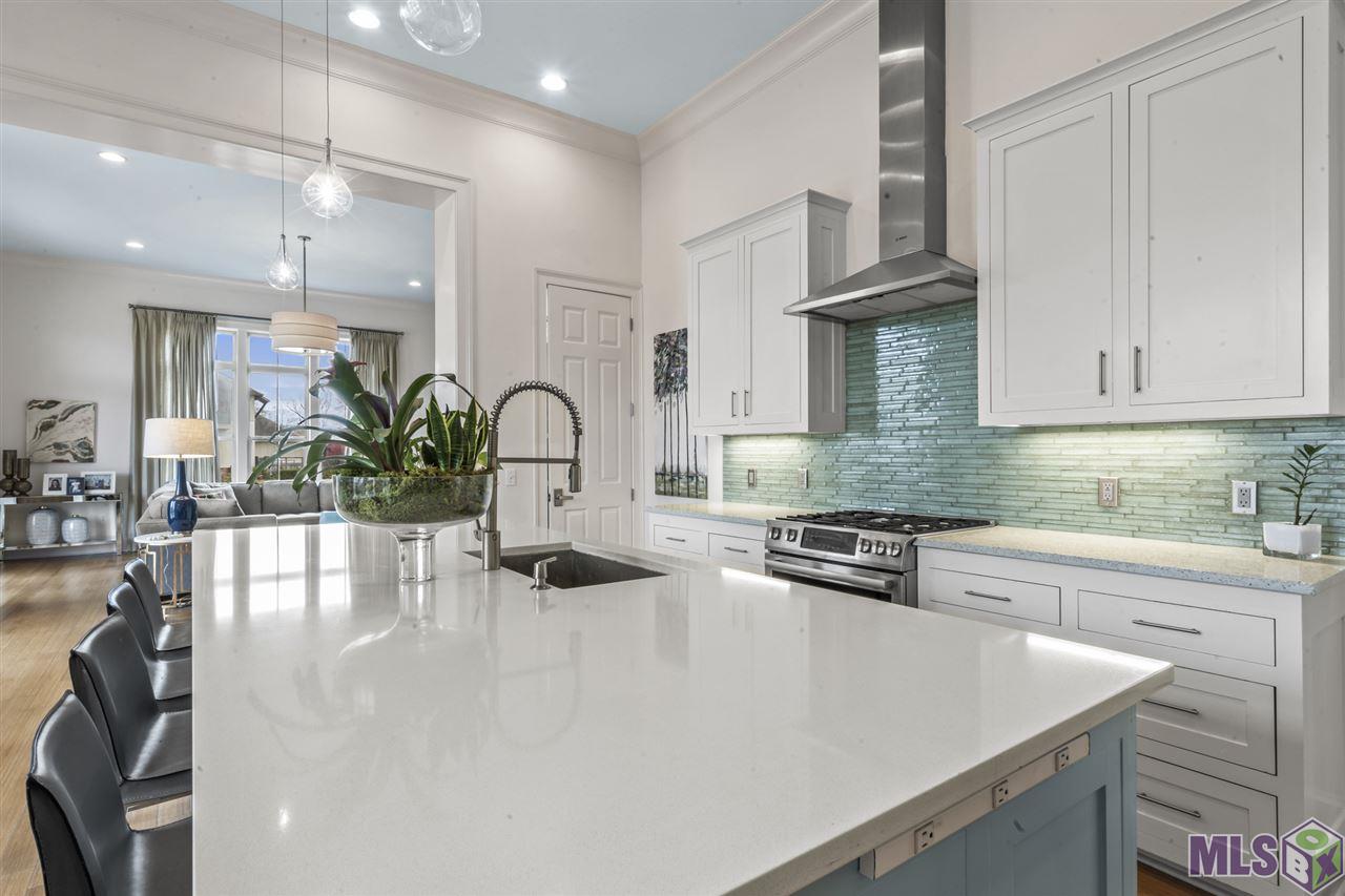 6402 Audubon Square Baton Rouge, LA 70817 - Photo 7 of 39