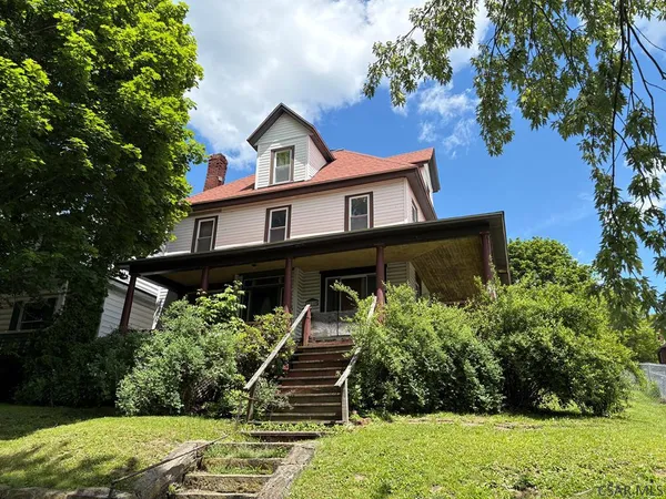 $45,000 | 913 Somerset Avenue, Windber, PA 15963