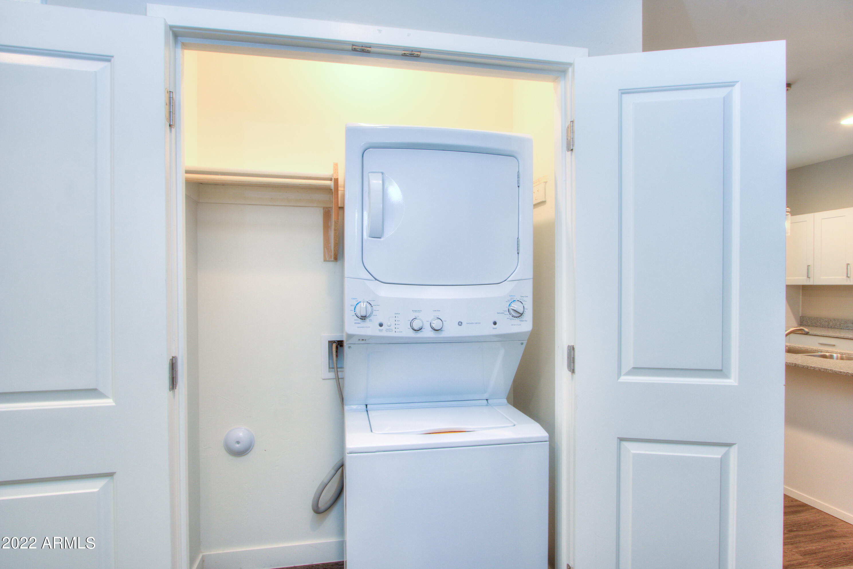 2245 North Dayton Street, Unit 3 Phoenix, AZ 85006 - Photo 11 of 26 a utility room with a sink