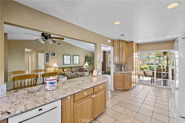 $899,500 | 27952 Calle Casal, Mission Viejo, CA 92692