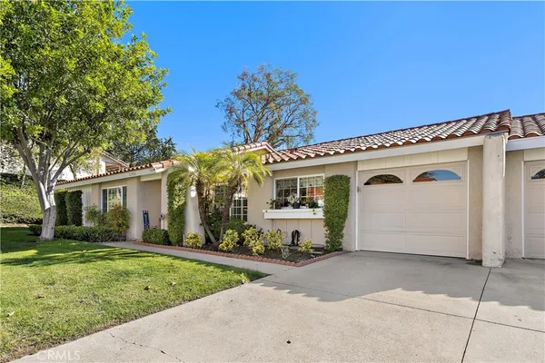 $899,500 | 27952 Calle Casal, Mission Viejo, CA 92692
