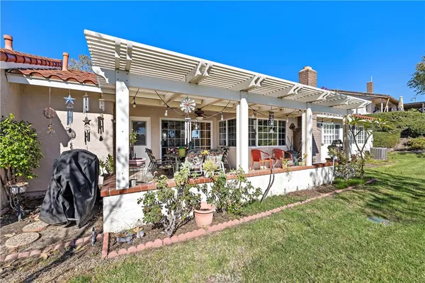 $919,900 | 27952 Calle Casal, Mission Viejo, CA 92692
