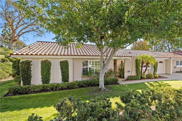 $899,500 | 27952 Calle Casal, Mission Viejo, CA 92692