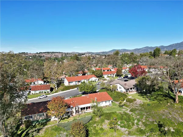 $899,500 | 27952 Calle Casal, Mission Viejo, CA 92692