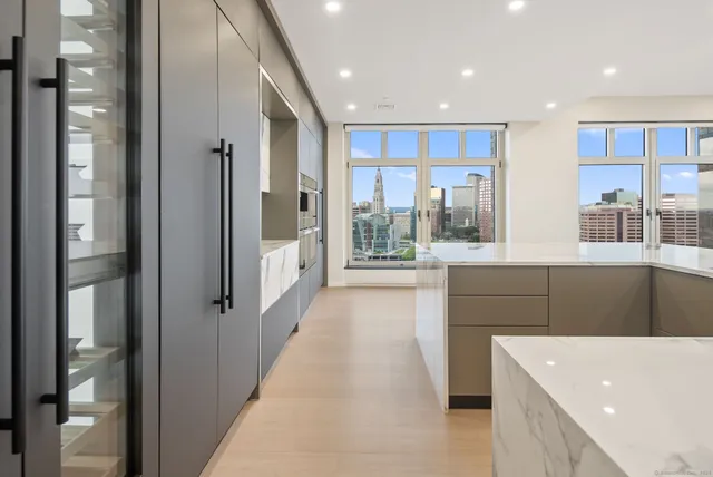 $6,950 | 235 East River Drive, Unit 1701, East Hartford, CT 06108