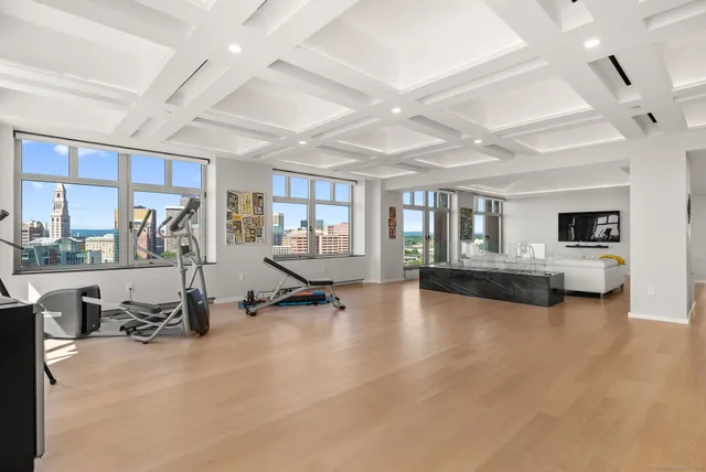 $6,950 | 235 East River Drive, Unit 1701, East Hartford, CT 06108