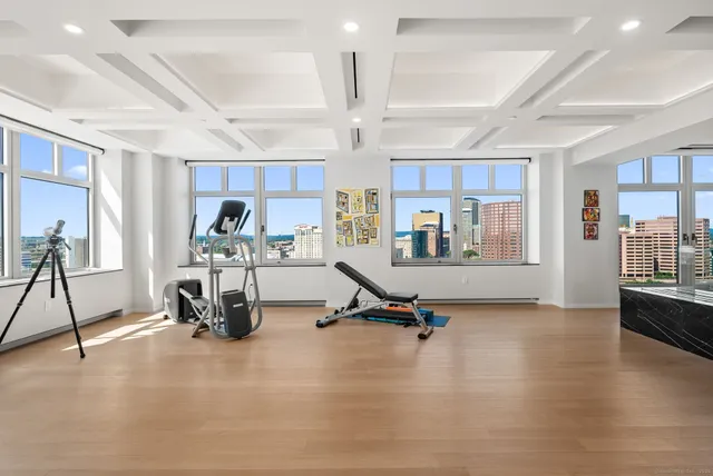 $6,950 | 235 East River Drive, Unit 1701, East Hartford, CT 06108