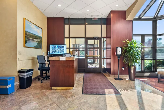 $6,950 | 235 East River Drive, Unit 1701, East Hartford, CT 06108