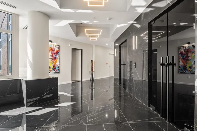 $6,950 | 235 East River Drive, Unit 1701, East Hartford, CT 06108