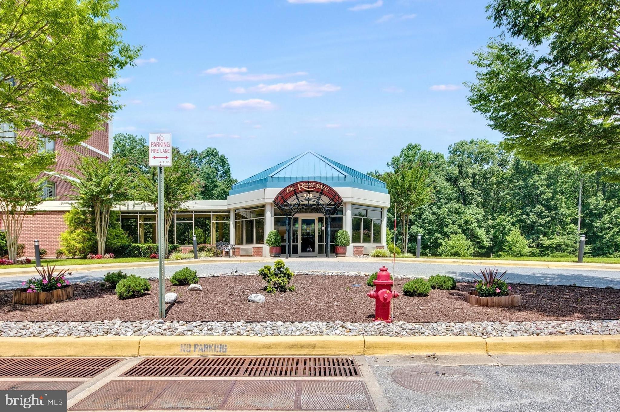 940 Astern Way, Unit 309 Annapolis, MD 21401 - Photo 1 of 52 a view of a volley ball court