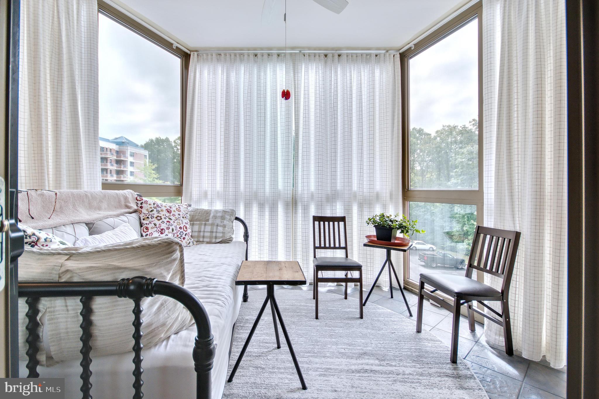 940 Astern Way, Unit 309 Annapolis, MD 21401 - Photo 18 of 52 a dining room with furniture and window