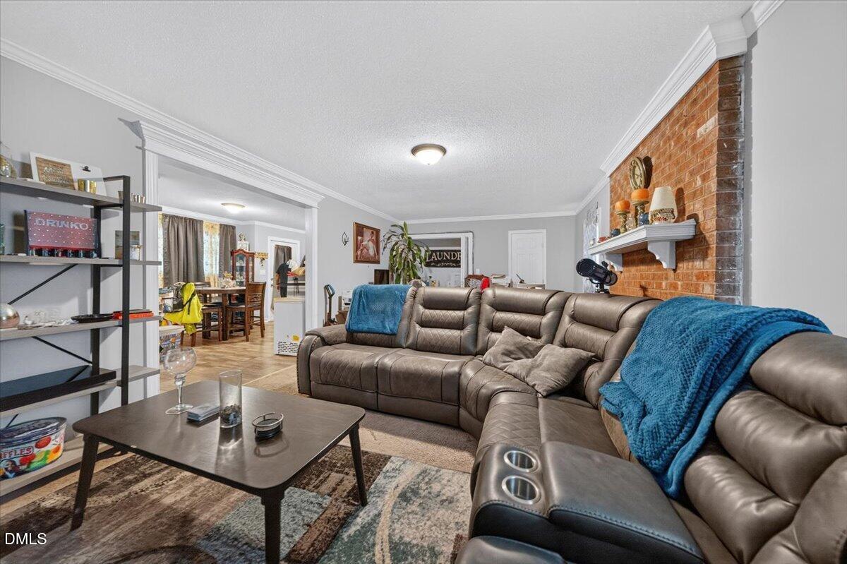 2611 Nottingham Road Northwest Wilson, NC 27896 - Photo 5 of 21 Living Room