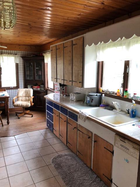 9550 West Blanchard Road Blanchard, MI 49310 - Photo 7 of 19 7 Kitchen