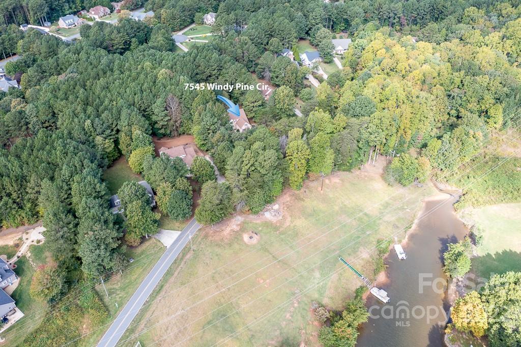 7545 Windy Pine Circle, Unit 30 Denver, NC 28037 - Photo 32 of 38 a view of a yard with plants