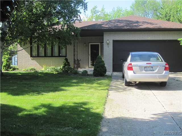 28 Wind Mill Road West Seneca, NY 14224 - Photo 1 of 1 Exterior Front