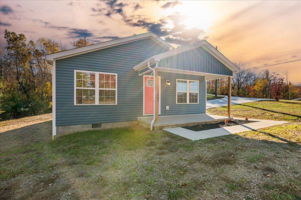 915 West 8th Street Corbin, KY 40701 - Photo 2 of 33 02-Exterior Front