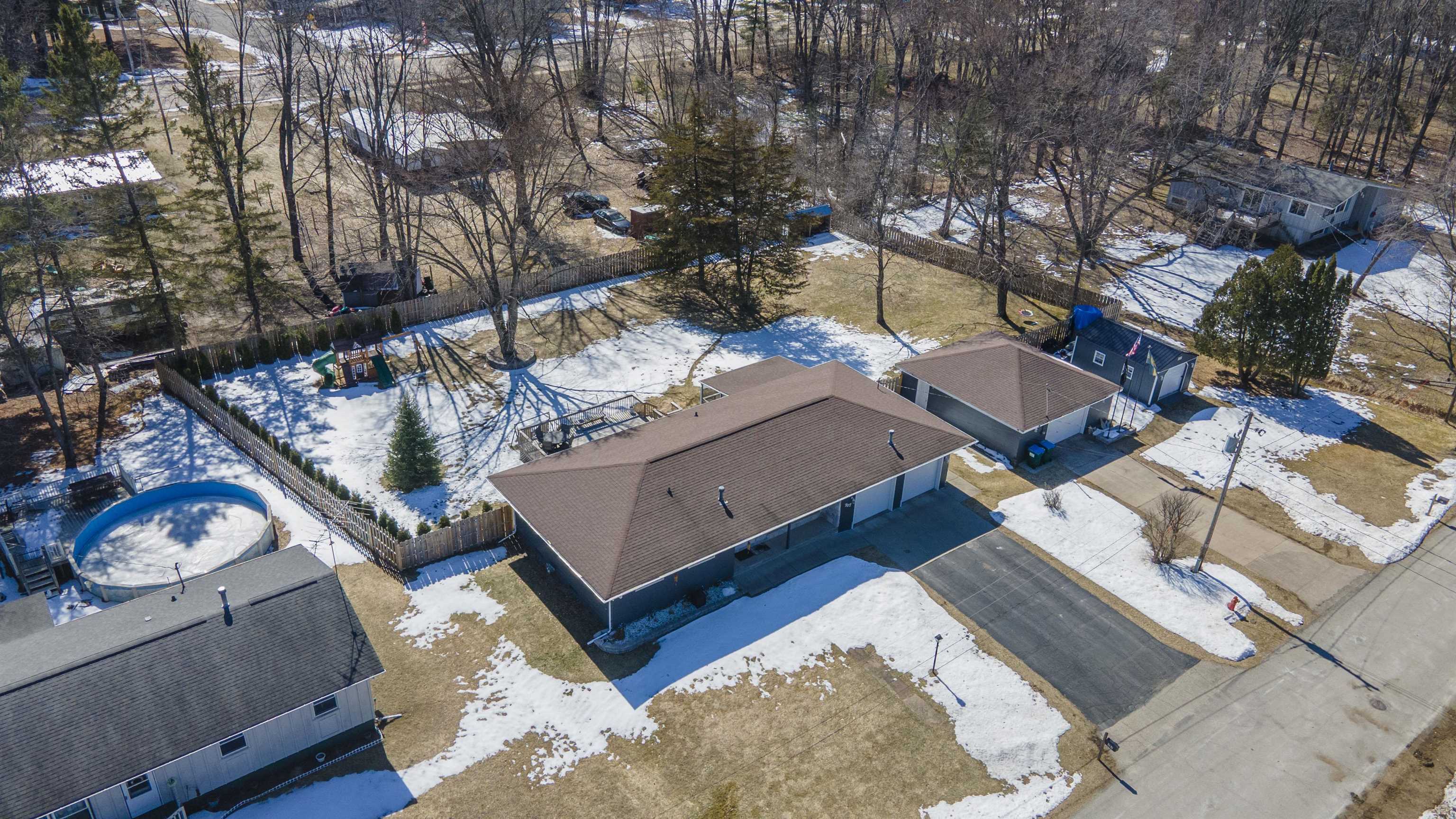 707 Sunset Drive Redgranite, WI 54970 - Photo 12 of 48