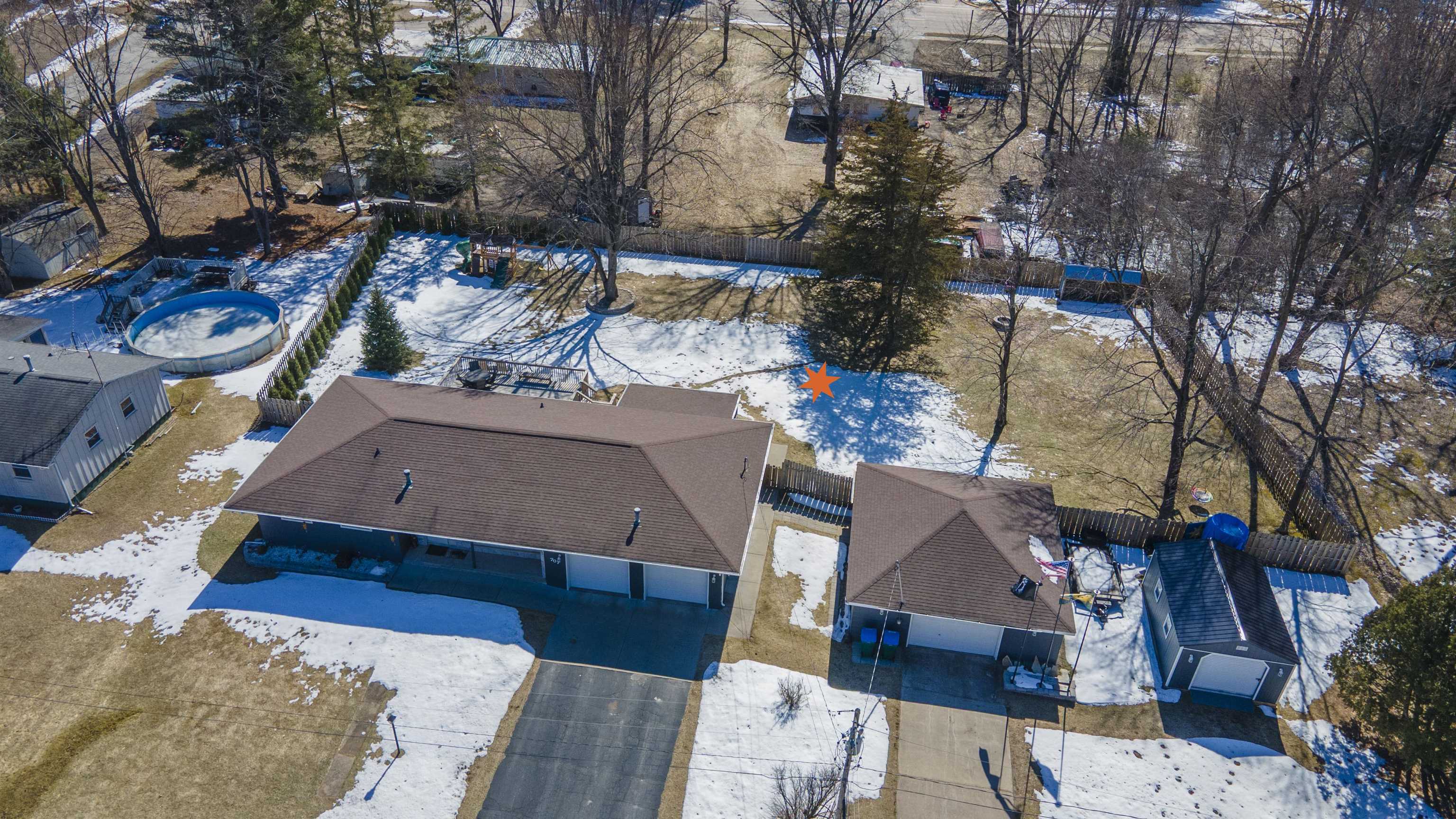 707 Sunset Drive Redgranite, WI 54970 - Photo 13 of 48