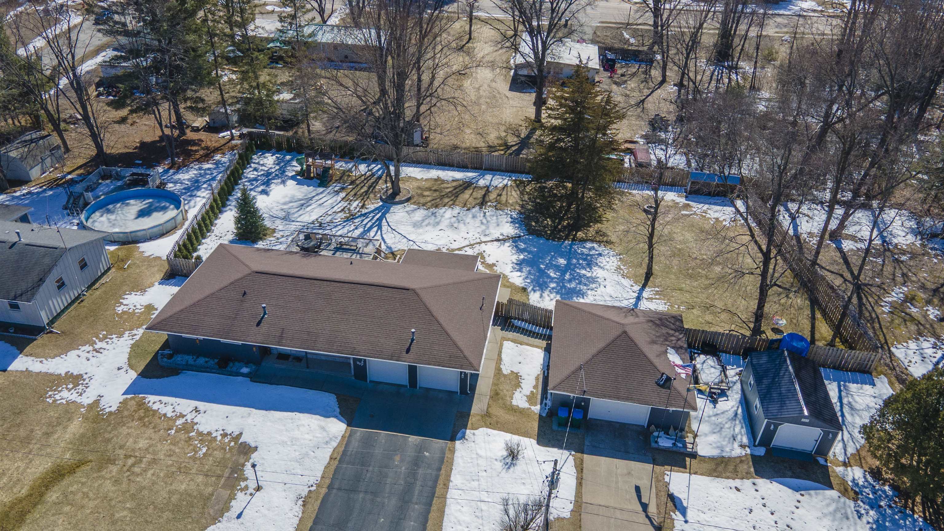 707 Sunset Drive Redgranite, WI 54970 - Photo 14 of 48